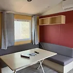 Mobilhome 6 Pers - Clim - Wifi - Puy Du Fou * La Boissiere-de-Montaigu